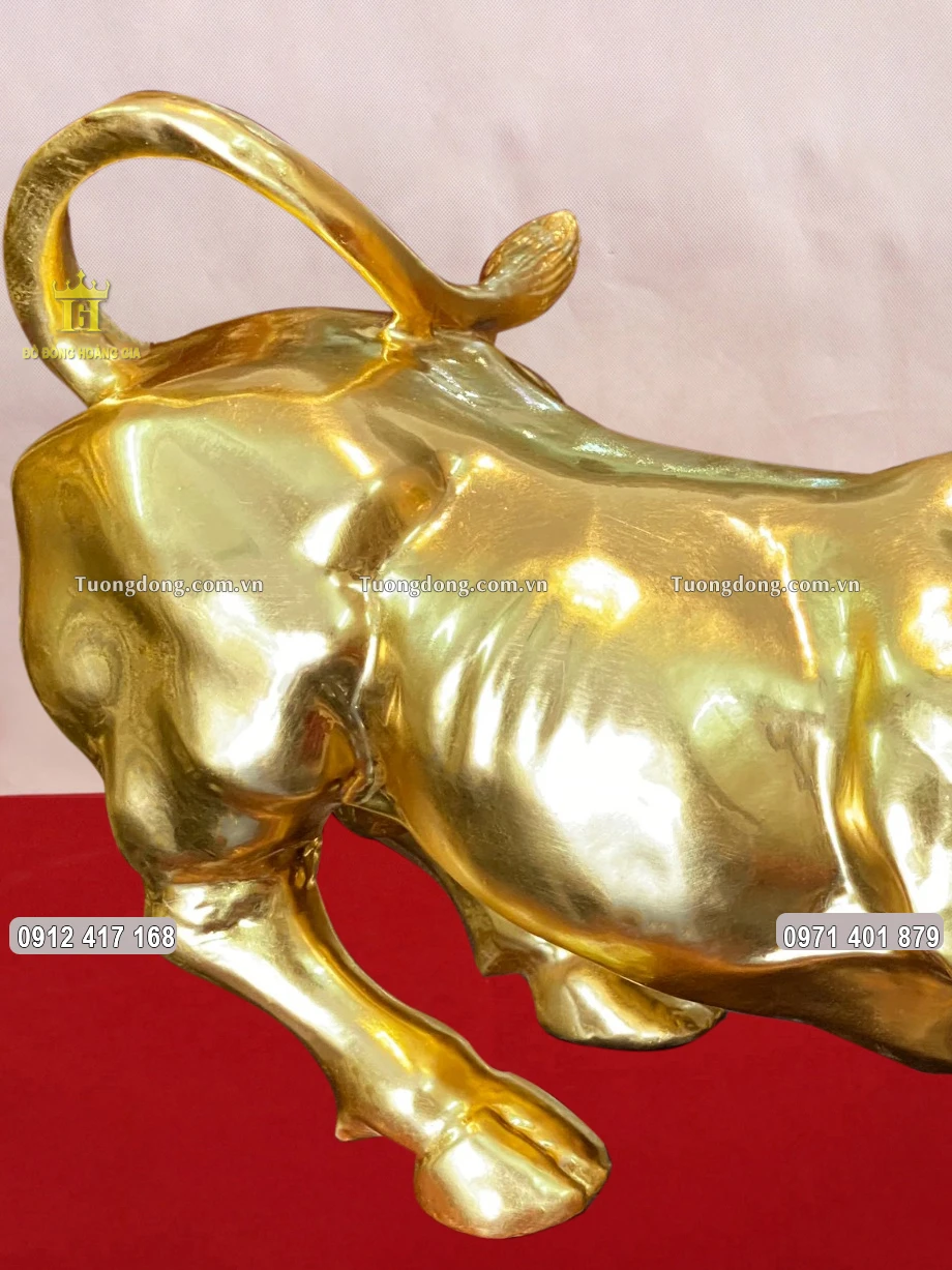 Từng họa tiết hoa văn được chạm khắc sắc nét